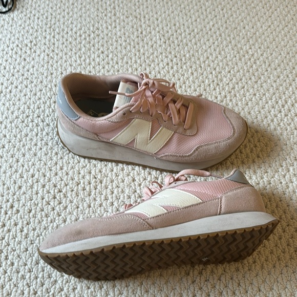 New Balance Pink 237 - Picture 4 of 4